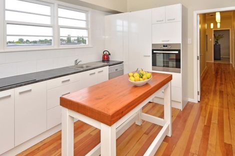 Photo of property in 58 Hillcrest Road, Papatoetoe, Auckland, 2025