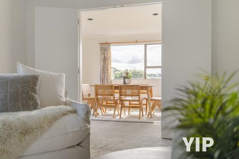 Photo of property in 10 Ellwood Place, Churton Park, Wellington, 6037