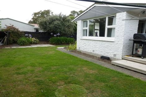 Photo of property in 4 Kyeburn Place, Avonhead, Christchurch, 8042