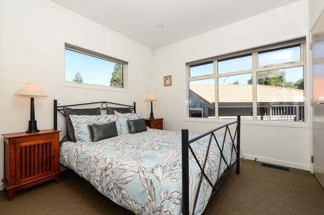 Photo of property in 58 Memorial Drive, Hamilton East, Hamilton, 3216