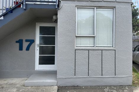 Photo of property in 17/125u Queens Drive, Lyall Bay, Wellington, 6022
