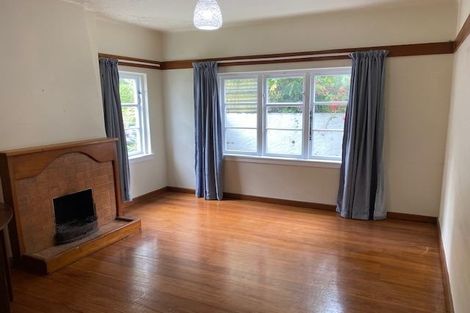 Photo of property in San Marino Apartments, 2/4 Oak Park Avenue, Te Aro, Wellington, 6011