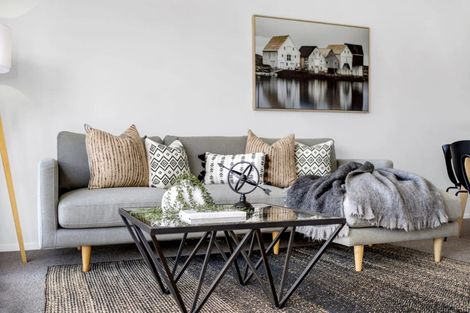 Photo of property in 7/29 Haven Drive, East Tamaki, Auckland, 2013