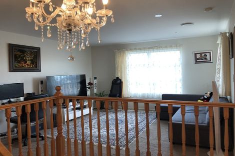 Photo of property in 1 Castlederg Drive, Flat Bush, Auckland, 2019