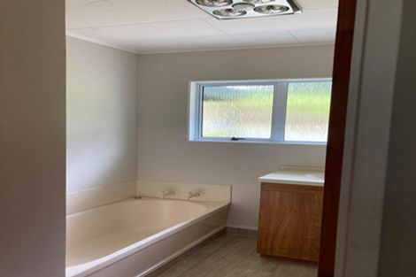 Photo of property in 21a Hyland Place, Waiuku, 2681