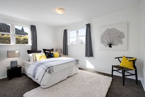 Photo of property in 11 Hammond Road, Taradale, Napier, 4112