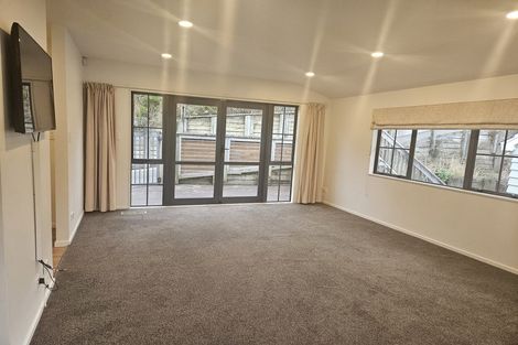 Photo of property in 17a Aplin Terrace, Ngaio, Wellington, 6035