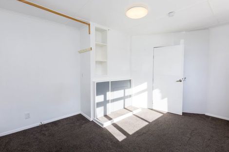 Photo of property in 35 Hanson Grove, Stokes Valley, Lower Hutt, 5019