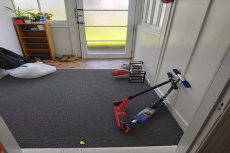 Photo of property in 1/50 Clyde Street, Island Bay, Wellington, 6023