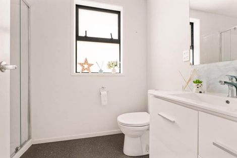 Photo of property in 17 Owens Place, Mount Maunganui, 3116
