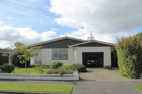 Photo of property in 33 Guinness Crescent, Ilam, Christchurch, 8041