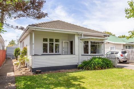 Photo of property in 44 Hills Road, Edgeware, Christchurch, 8013