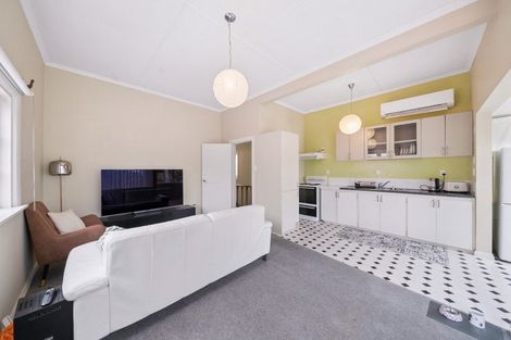 Photo of property in 39 Roy Street, Newtown, Wellington, 6021