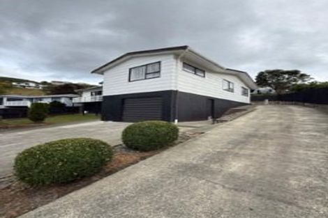 Photo of property in 6 Forglen Place, Tawa, Wellington, 5028