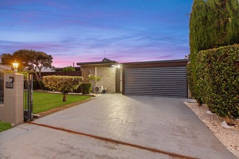 Photo of property in 18 Kohinoor Avenue, Mangere, Auckland, 2022