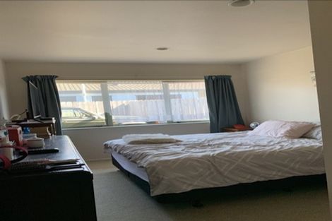 Photo of property in 29 Koru Street, Mangere Bridge, Auckland, 2022