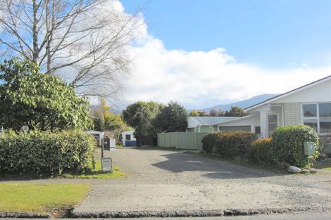Photo of property in 15 Te Rangitautahanga Road, Turangi, 3334