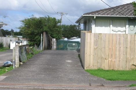 Photo of property in 29 Woodside Road, Massey, Auckland, 0614