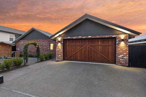 Photo of property in 45 Bryndwr Road, Fendalton, Christchurch, 8052