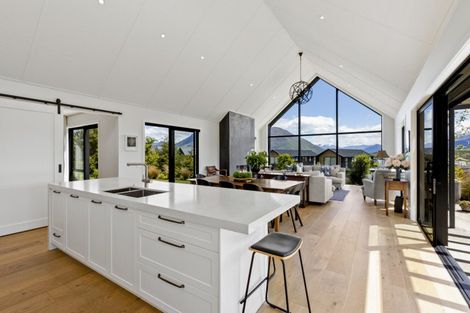Photo of property in 1 Chimney Lane, Jacks Point, Queenstown, 9371