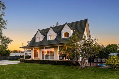 Photo of property in 32 Lucknow Road, Havelock North, 4130