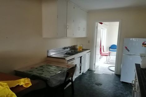 Photo of property in 3170 Great North Road, New Lynn, Auckland, 0600