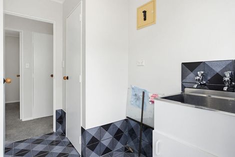 Photo of property in 18a Starforth Place, Henderson, Auckland, 0612