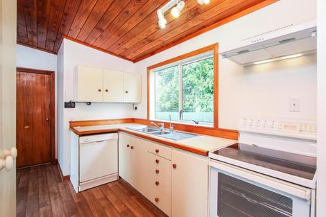 Photo of property in 1/27 Parrs Cross Road, Henderson, Auckland, 0612