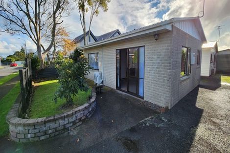 Photo of property in 5/1 Hawea Street, Merrilands, New Plymouth, 4312