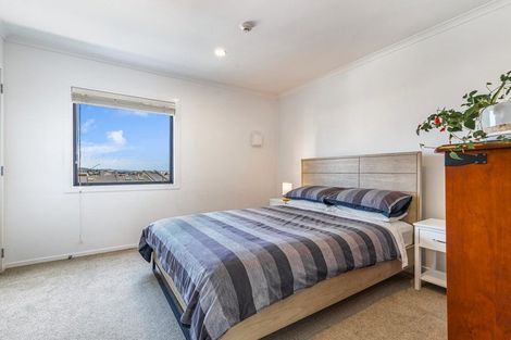 Photo of property in 17 Kanuka Road, Hobsonville, Auckland, 0616