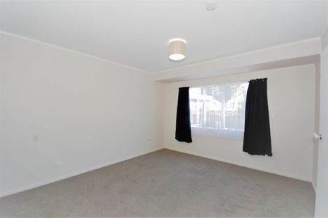 Photo of property in 69a/2 Godley Road, Green Bay, Auckland, 0604