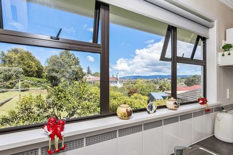 Photo of property in 24 School Road, Te Atatu South, Auckland, 0610