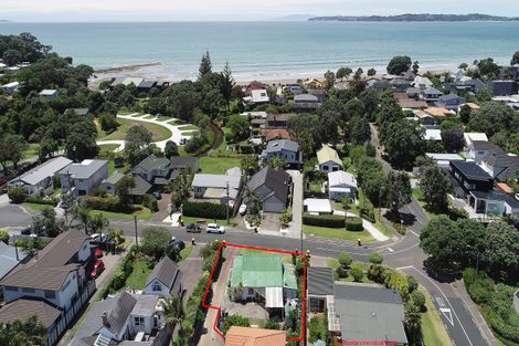 Photo of property in 12 Marie Avenue, Red Beach, 0932