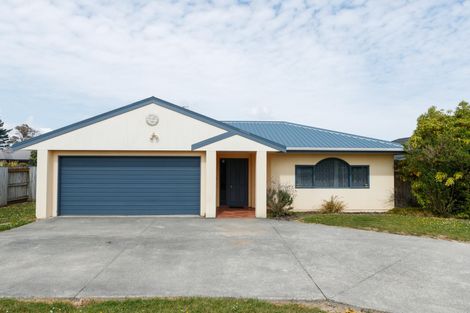 Photo of property in 94 Summerhill Drive, Fitzherbert, Palmerston North, 4410
