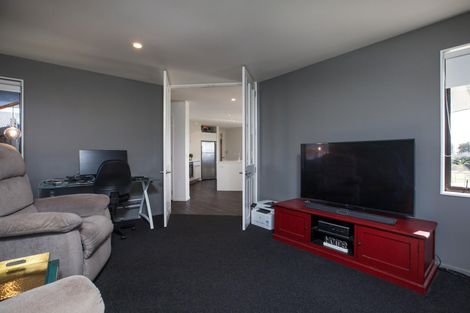 Photo of property in 3 Ta Paora Drive, Bell Block, New Plymouth, 4312