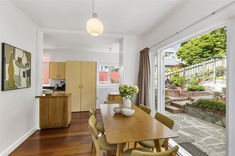 Photo of property in 8 Paisley Terrace, Karori, Wellington, 6012