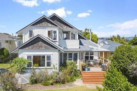 Photo of property in 6 Grendon Road, Titirangi, Auckland, 0604