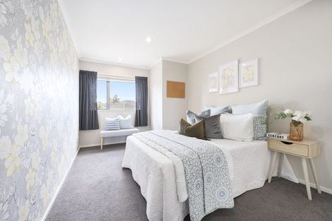 Photo of property in 22 Gala Place, Henderson, Auckland, 0612