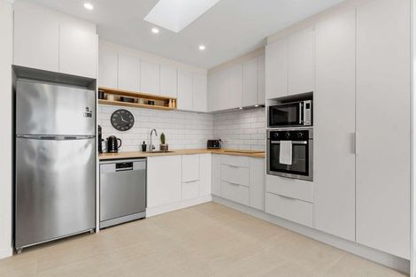 Photo of property in 20 Orona Place, Takanini, 2112