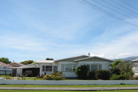 Photo of property in 91 Queen Street, Westport, 7825