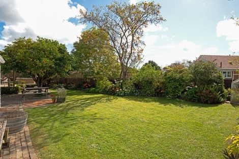 Photo of property in 37 Park Road, West End, Palmerston North, 4412