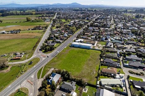 Photo of property in 2 Main North Road, Woodend, 7610