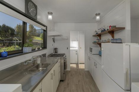 Photo of property in 12 Miro Place, Whitianga, 3510