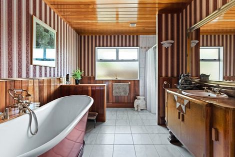 Photo of property in 129 Kent Terrace, Taradale, Napier, 4112