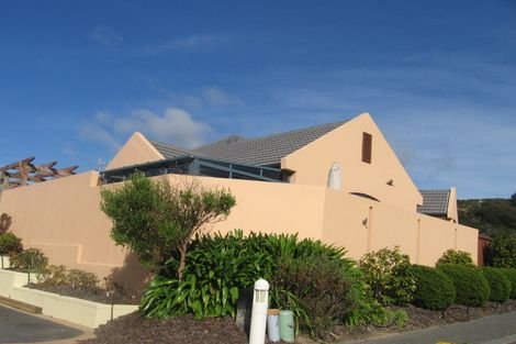 Photo of property in 6 Mariners Way, Whitby, Porirua, 5024