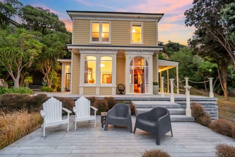 Photo of property in 55 Paremata Road, Paremata, Porirua, 5024