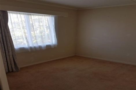 Photo of property in 1 Imperial Place, Henderson, Auckland, 0612
