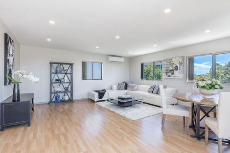 Photo of property in 11a Marlborough Avenue, Glenfield, Auckland, 0629