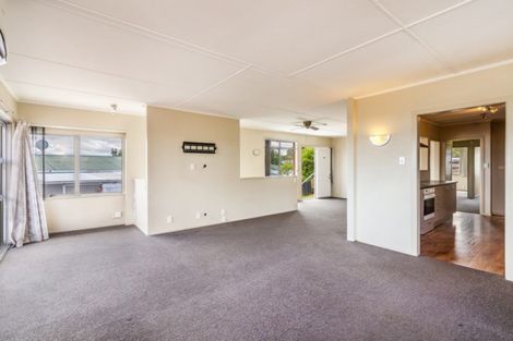 Photo of property in 32 Puriri Street, Hilltop, Taupo, 3330
