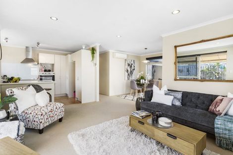 Photo of property in 56a Florence Avenue, Orewa, 0931